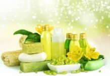 Enjoy the Benefits of Natural Facial Cleanser